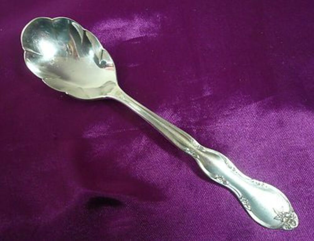 Wm Rogers & Son IS Silverplate JULIETTE Pattern Sugar Spoon 1965